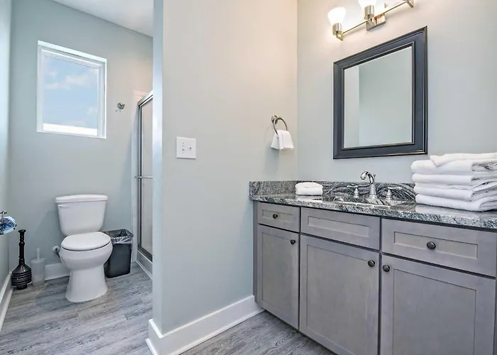 Get Relaxin 5 Bedroom Lockout * Gulf Shores