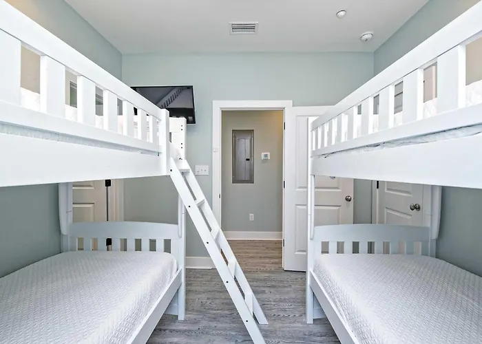 Get Relaxin 5 Bedroom Lockout Holiday home